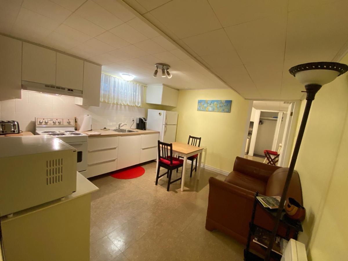 Martine & Michel Apartment Boucherville Bagian luar foto