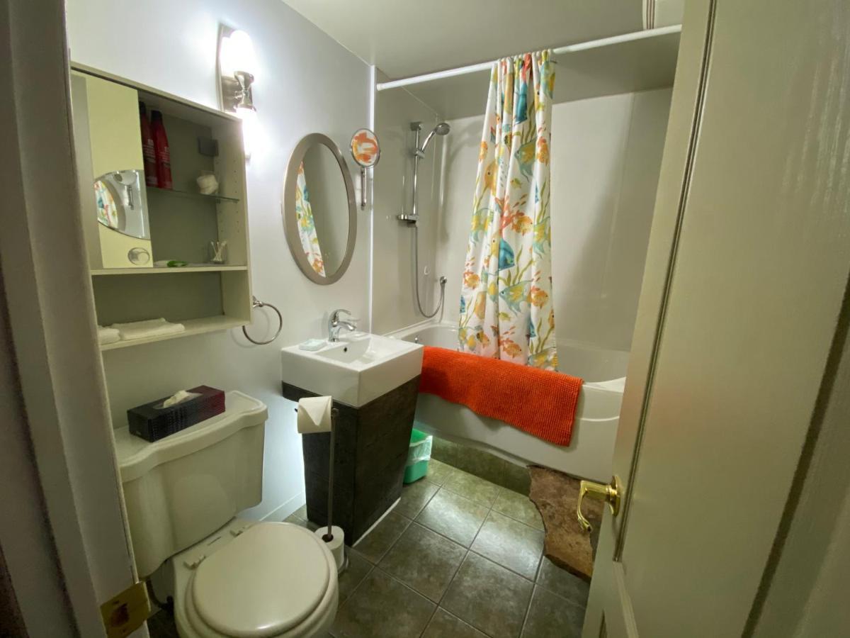 Martine & Michel Apartment Boucherville Bagian luar foto