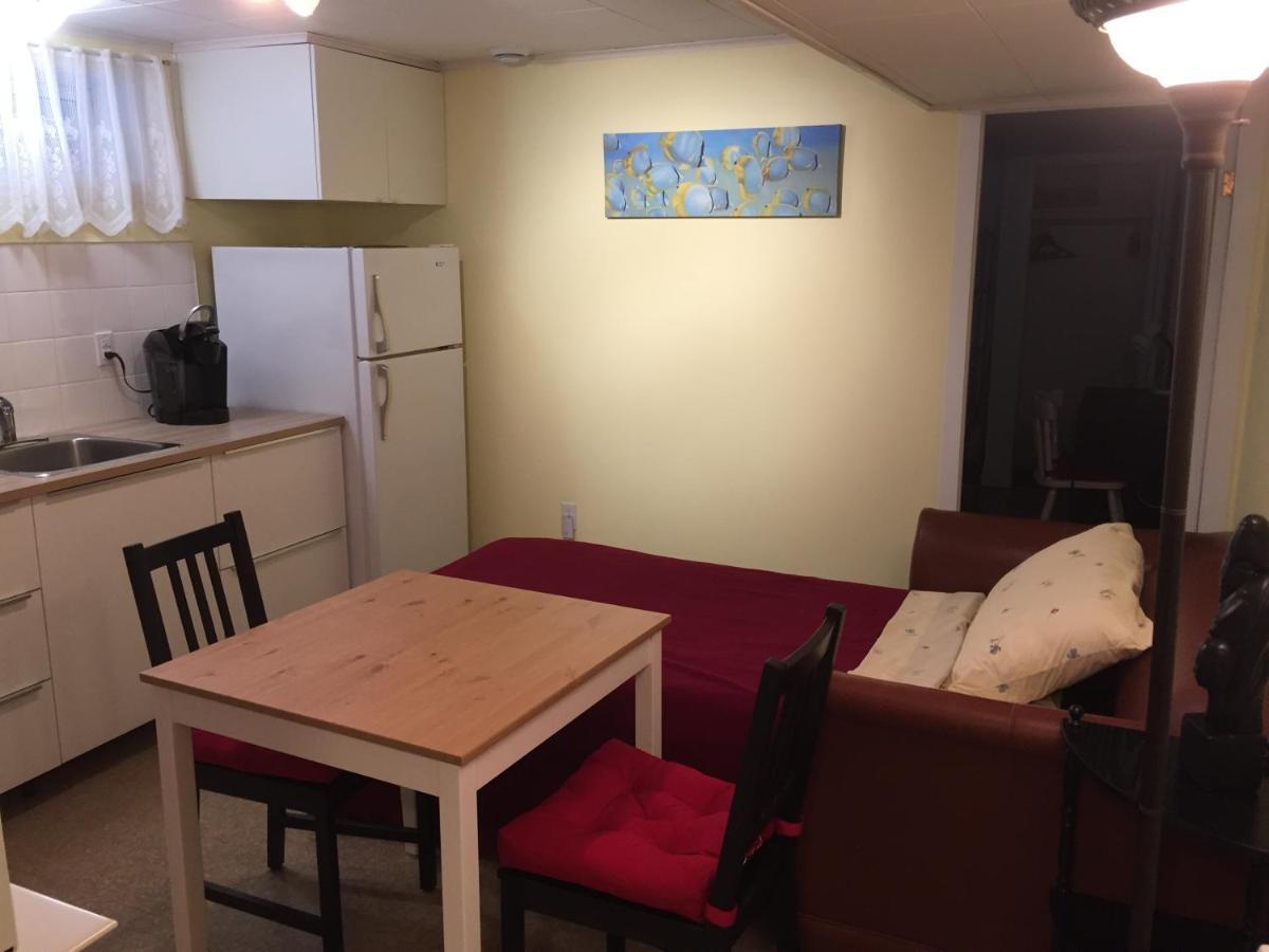 Martine & Michel Apartment Boucherville Bagian luar foto