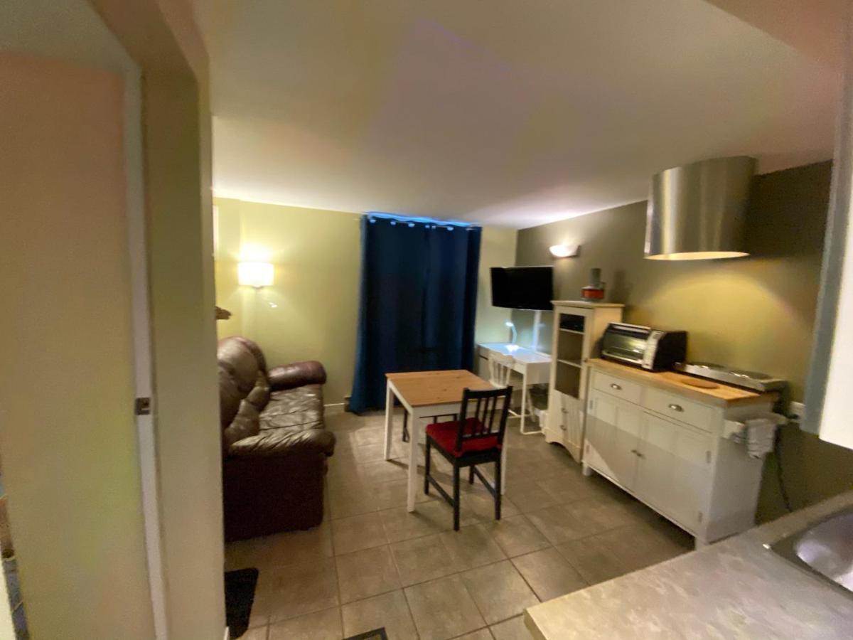 Martine & Michel Apartment Boucherville Bagian luar foto