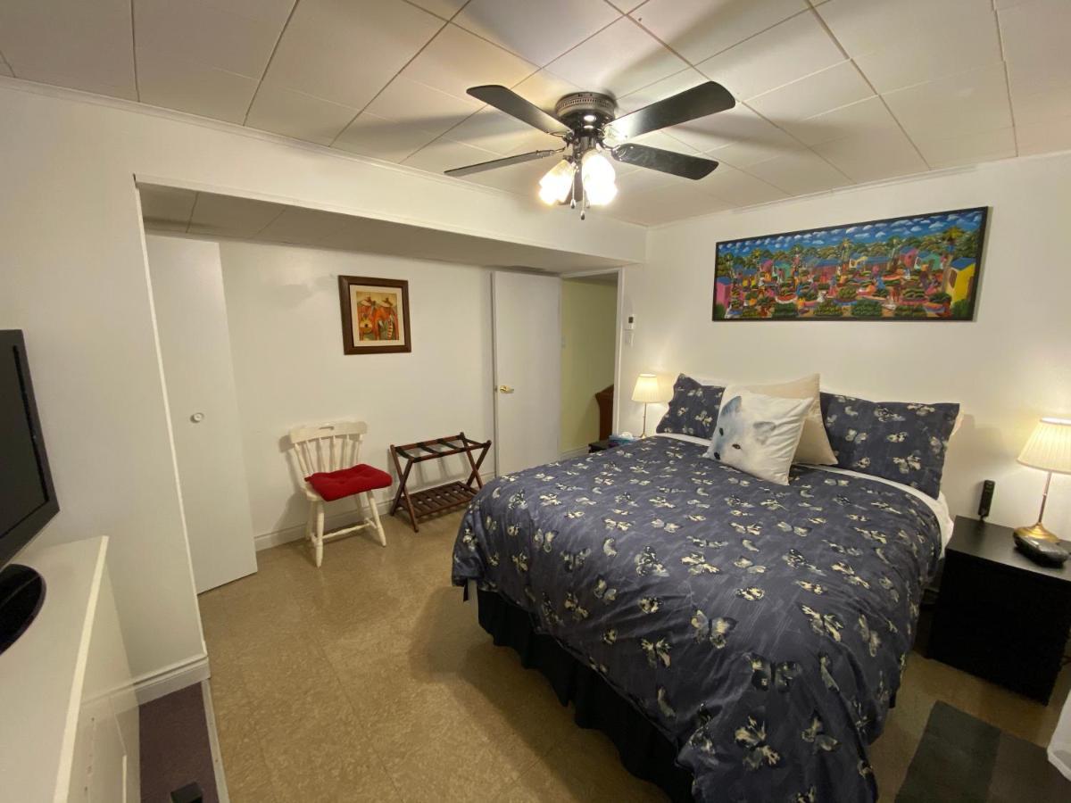 Martine & Michel Apartment Boucherville Bagian luar foto