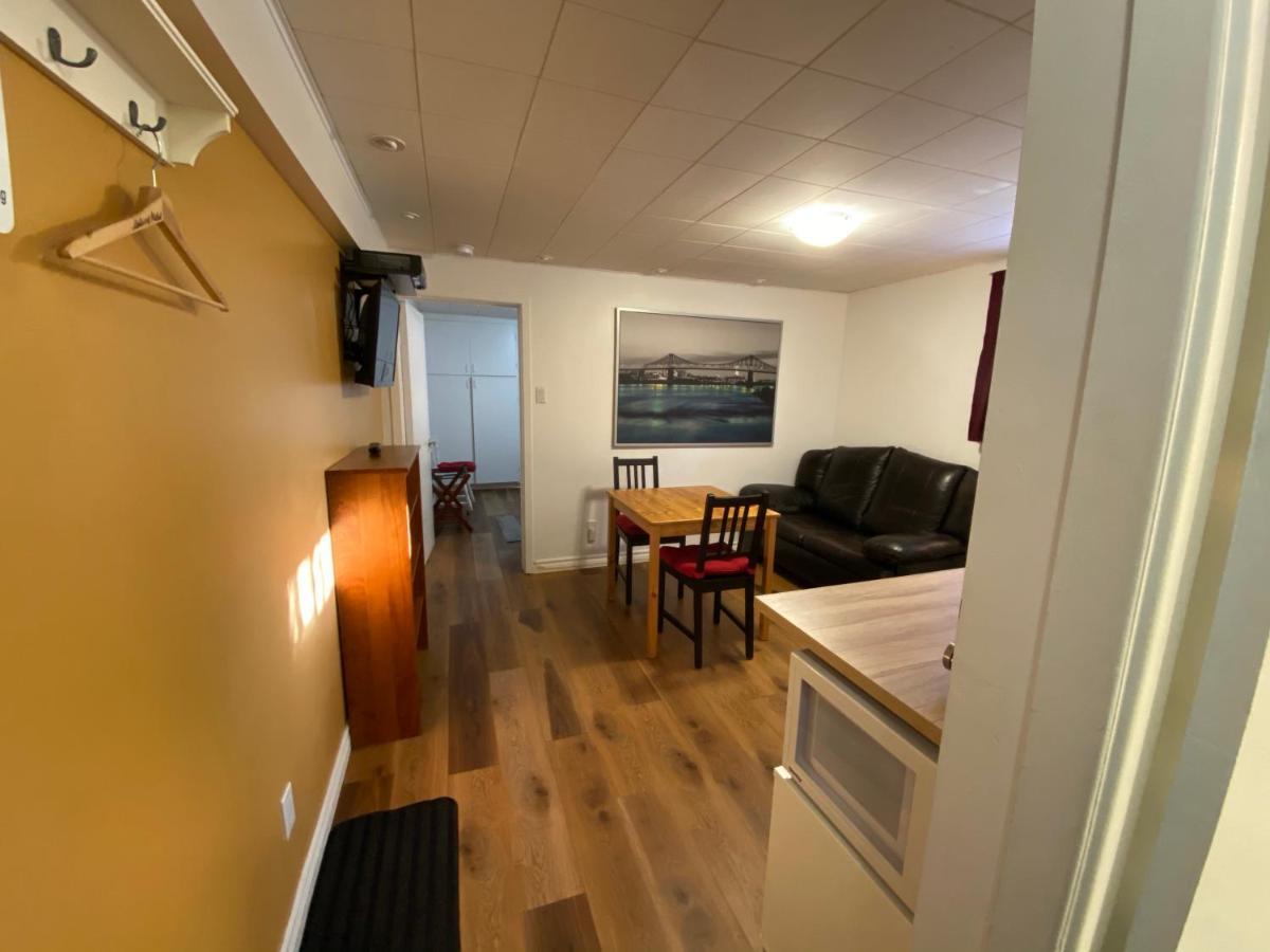Martine & Michel Apartment Boucherville Bagian luar foto